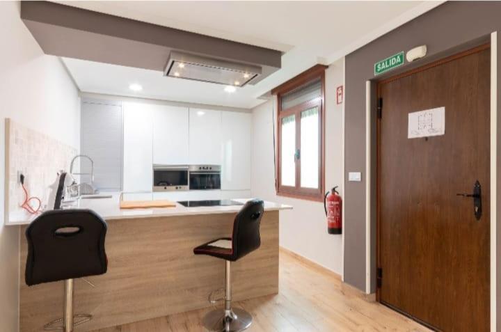 A Tan Solo 800 Metros De San Mames Apartment Bilbao Ngoại thất bức ảnh