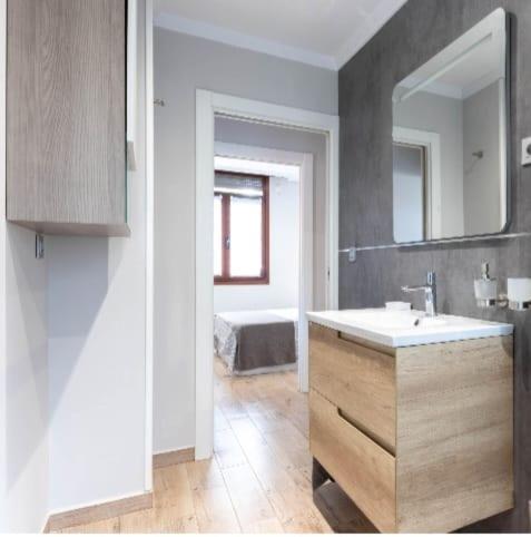 A Tan Solo 800 Metros De San Mames Apartment Bilbao Ngoại thất bức ảnh