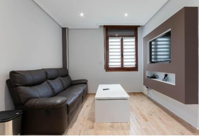 A Tan Solo 800 Metros De San Mames Apartment Bilbao Ngoại thất bức ảnh